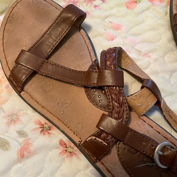 BOC Sandals - Picture 10 of 11